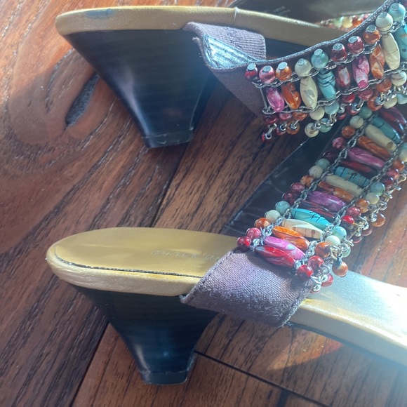 Pair of boho chic Ann Marino sandals - Picture 4 of 4